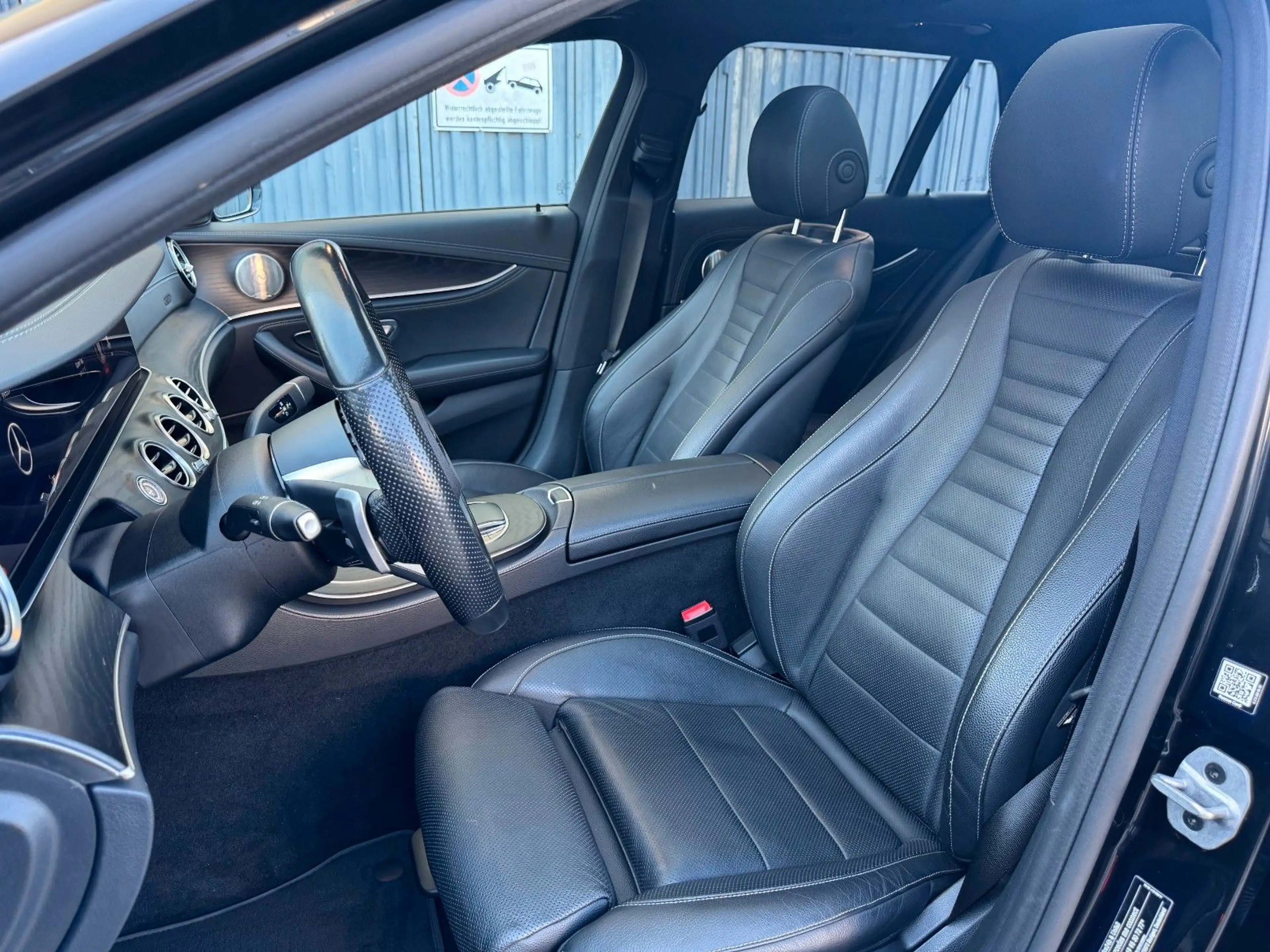 Mercedes-Benz E 400 d T-Modell 4Matic AMG Burmester Pano Luft — photo 9