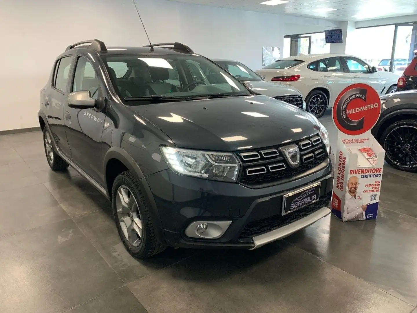 Dacia Sandero Stepway 1.5 dCi Full Optional Grijs - 1