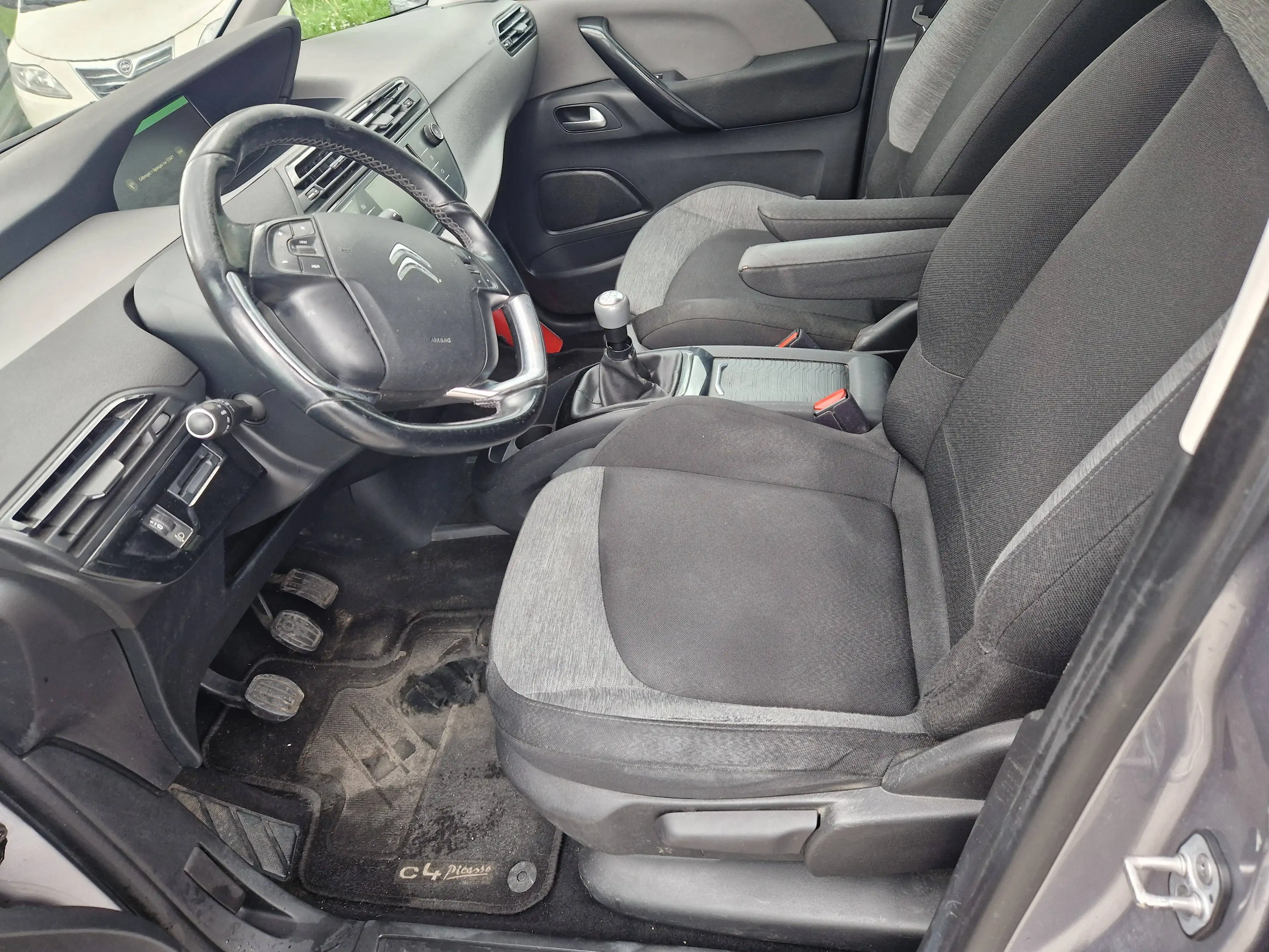 Citroen C4 Picasso C4 Picasso 1.6 BlueHDi Business GPS S — photo 10