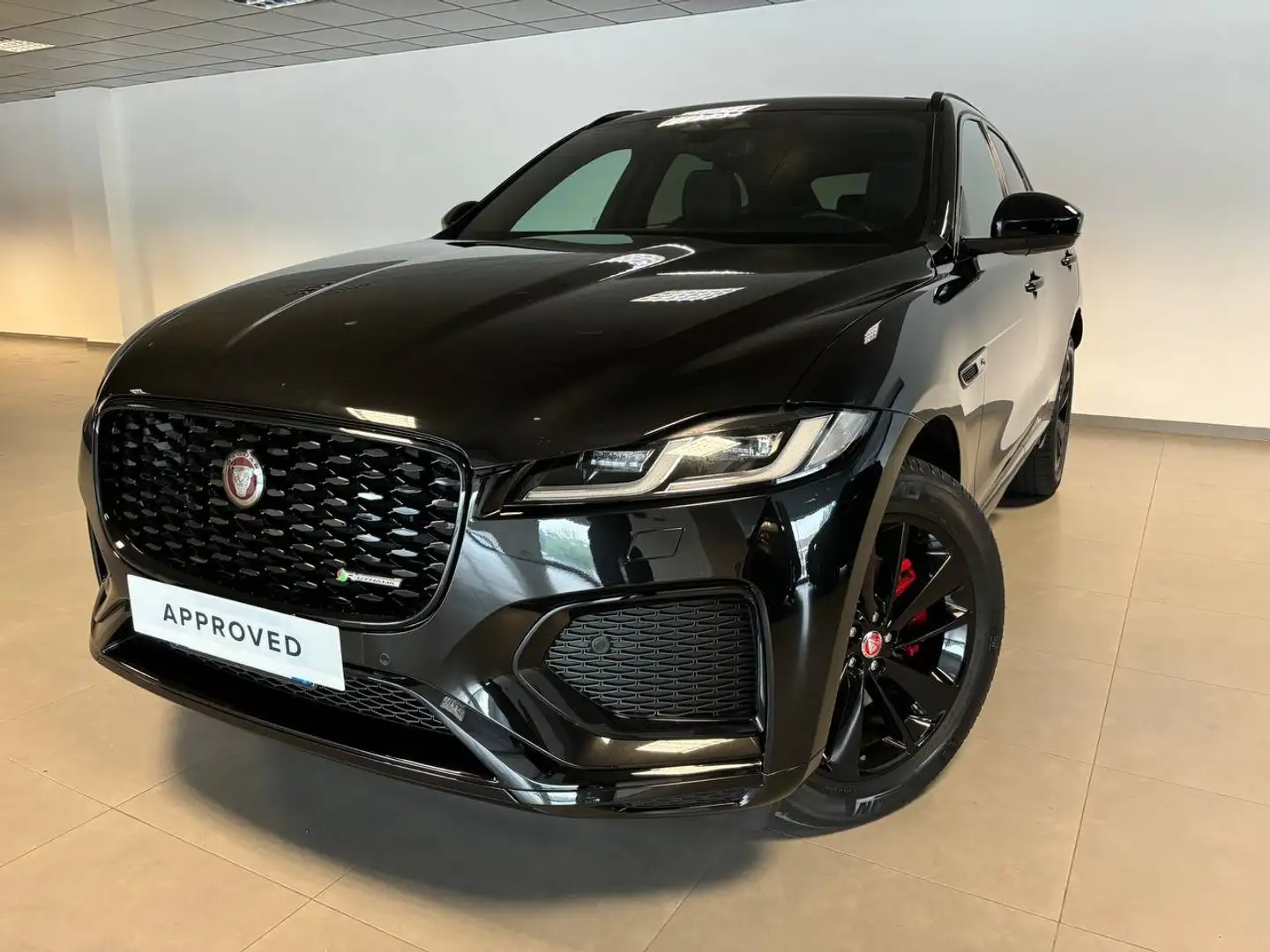 Jaguar F-Pace F-Pace 2.0 i4 R-Dynamic Black awd 250cv auto Nero - 1