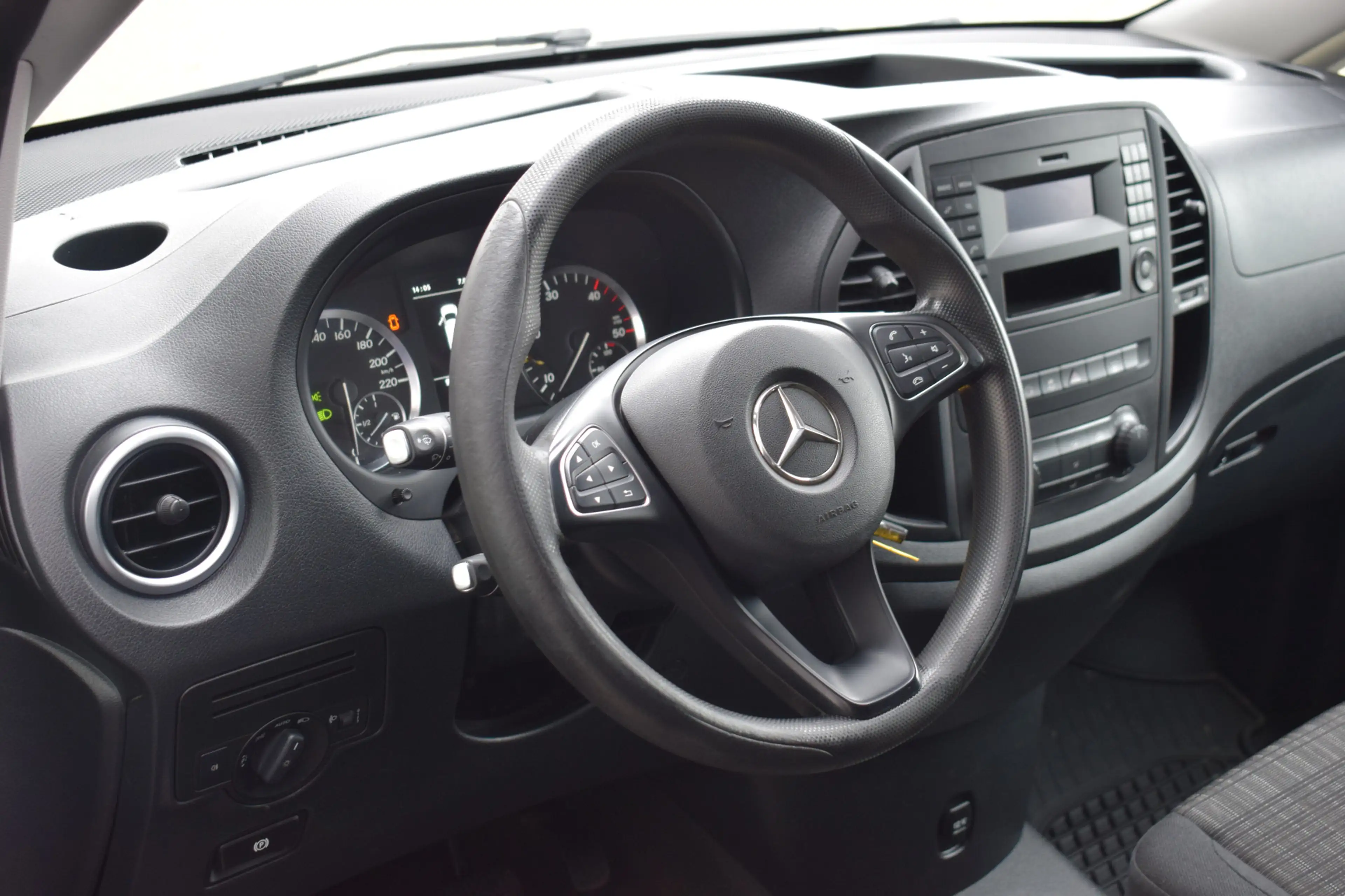 Mercedes-Benz Vito 114 CDI 19 inch | Trekhaak — photo 3