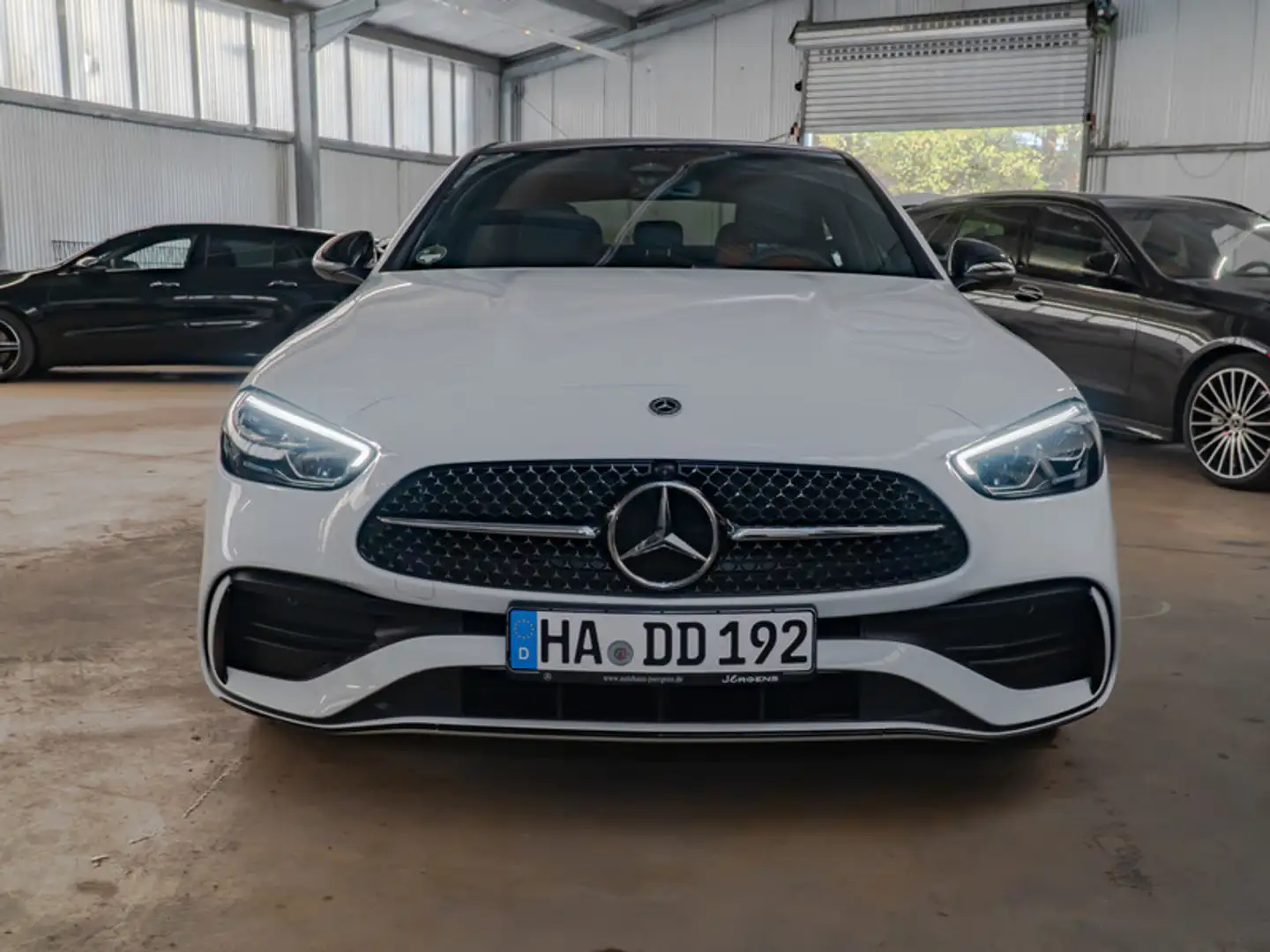 Mercedes-Benz C 180 AMG-Sport/360/Pano/AHK/Night/Distr/Memo Weiß - 2