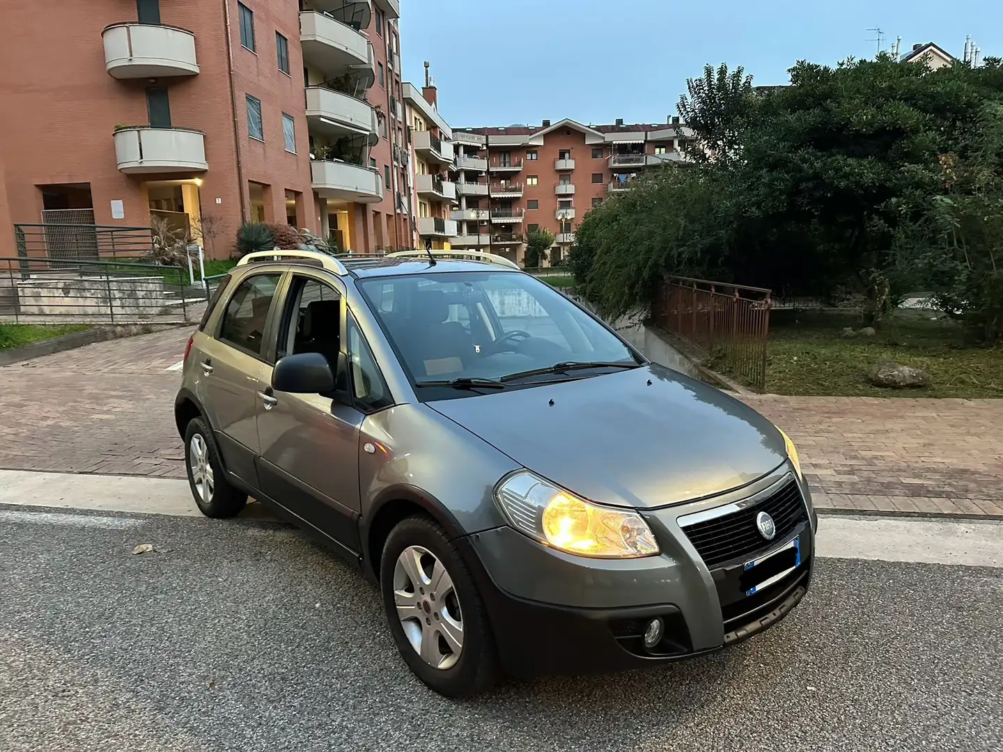 Fiat Sedici Sedici 1.9 mjt Dynamic 4x4 120cv Grigio - 1