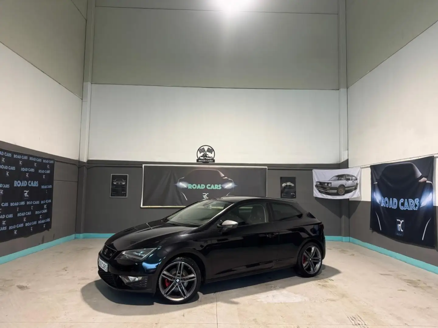 SEAT Leon SC 1.8 TSI S&S FR DSG7 180 Schwarz - 1