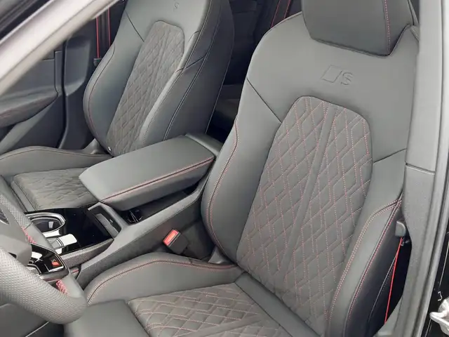 Audi A6 view 8