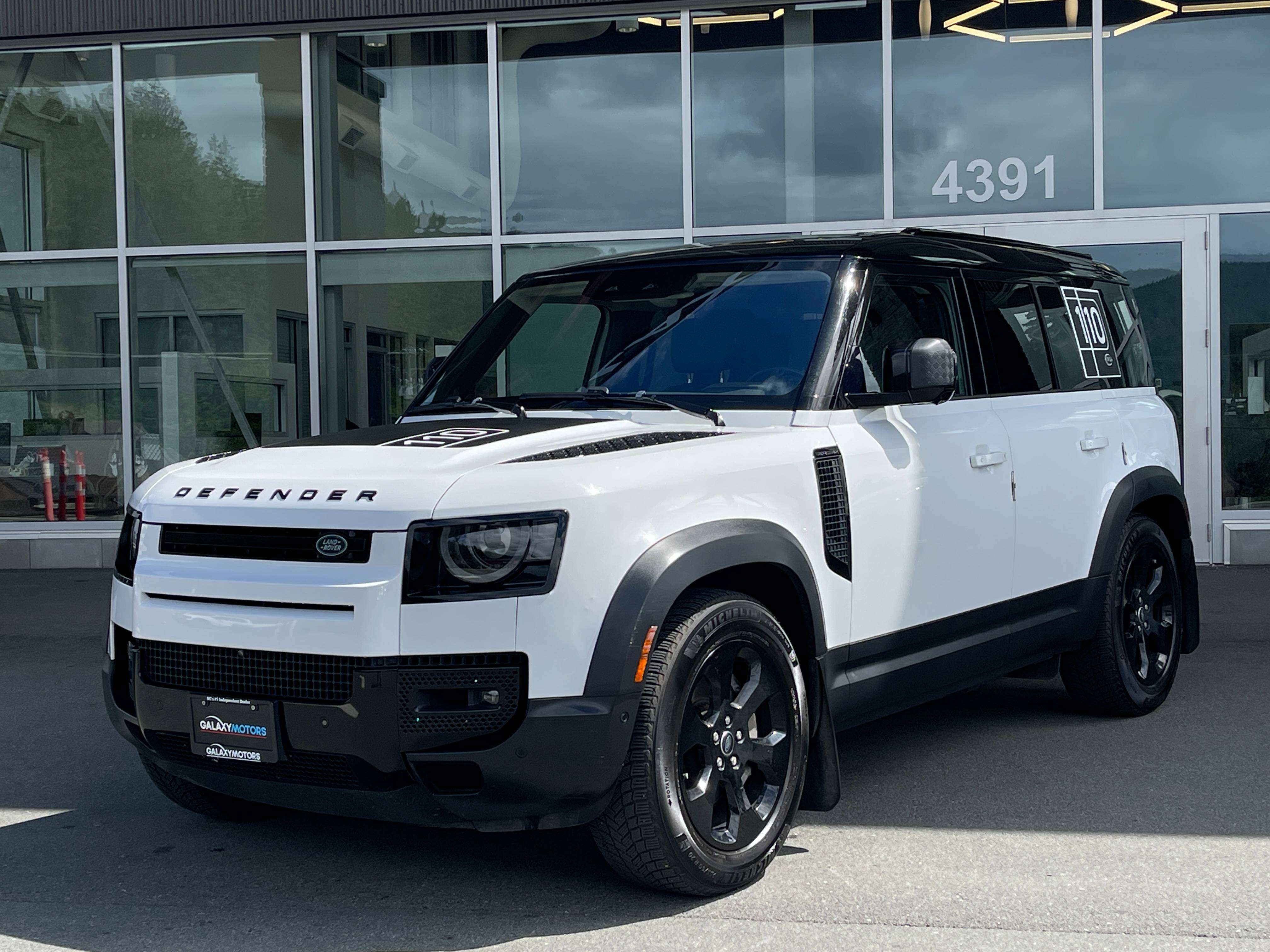 2020 Land Rover Defender HSE 4WD - Adaptive Suspension & Garage Transmitter