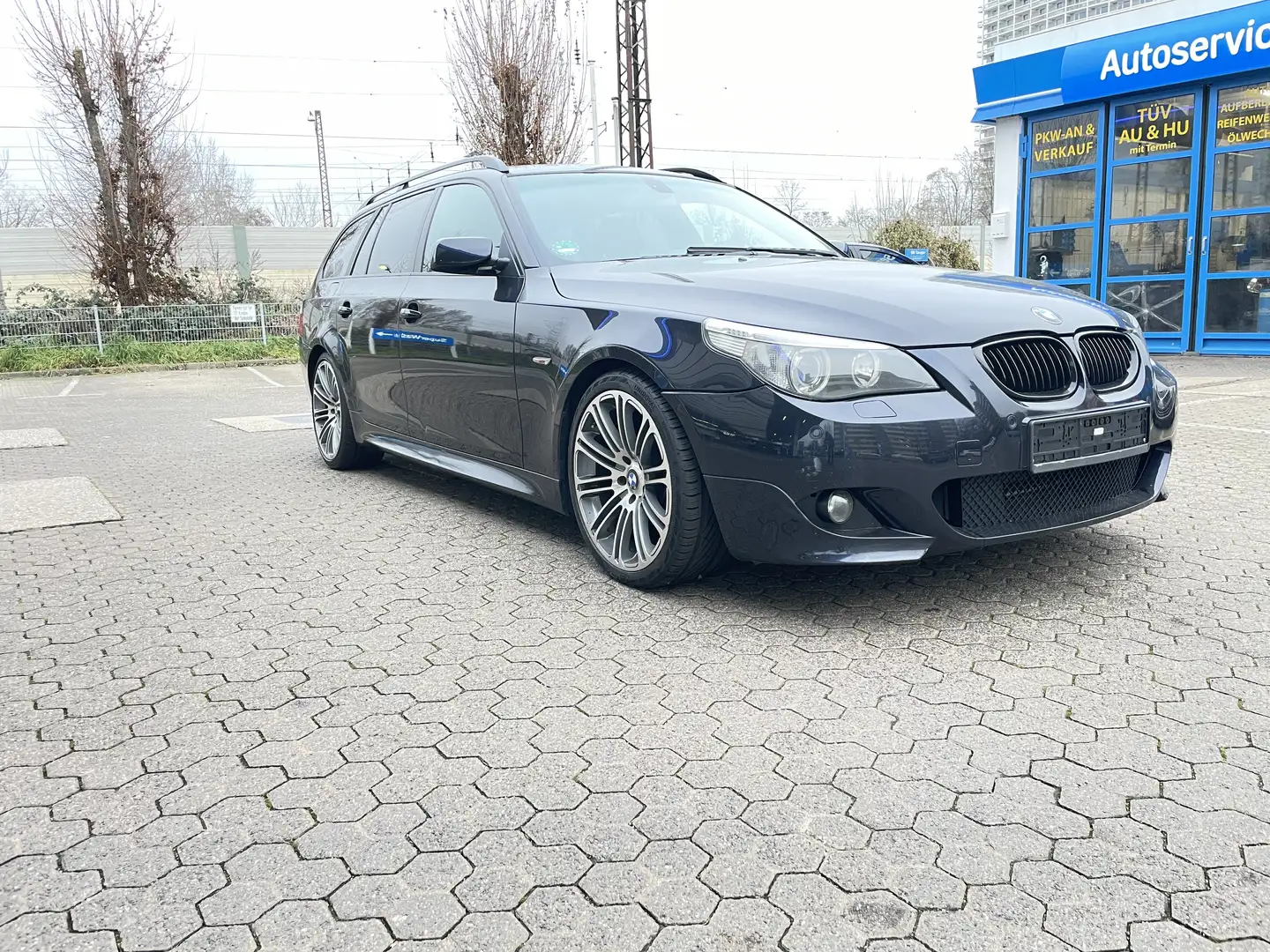 BMW 525 5er Touring 525i Touring Aut. Schwarz - 2