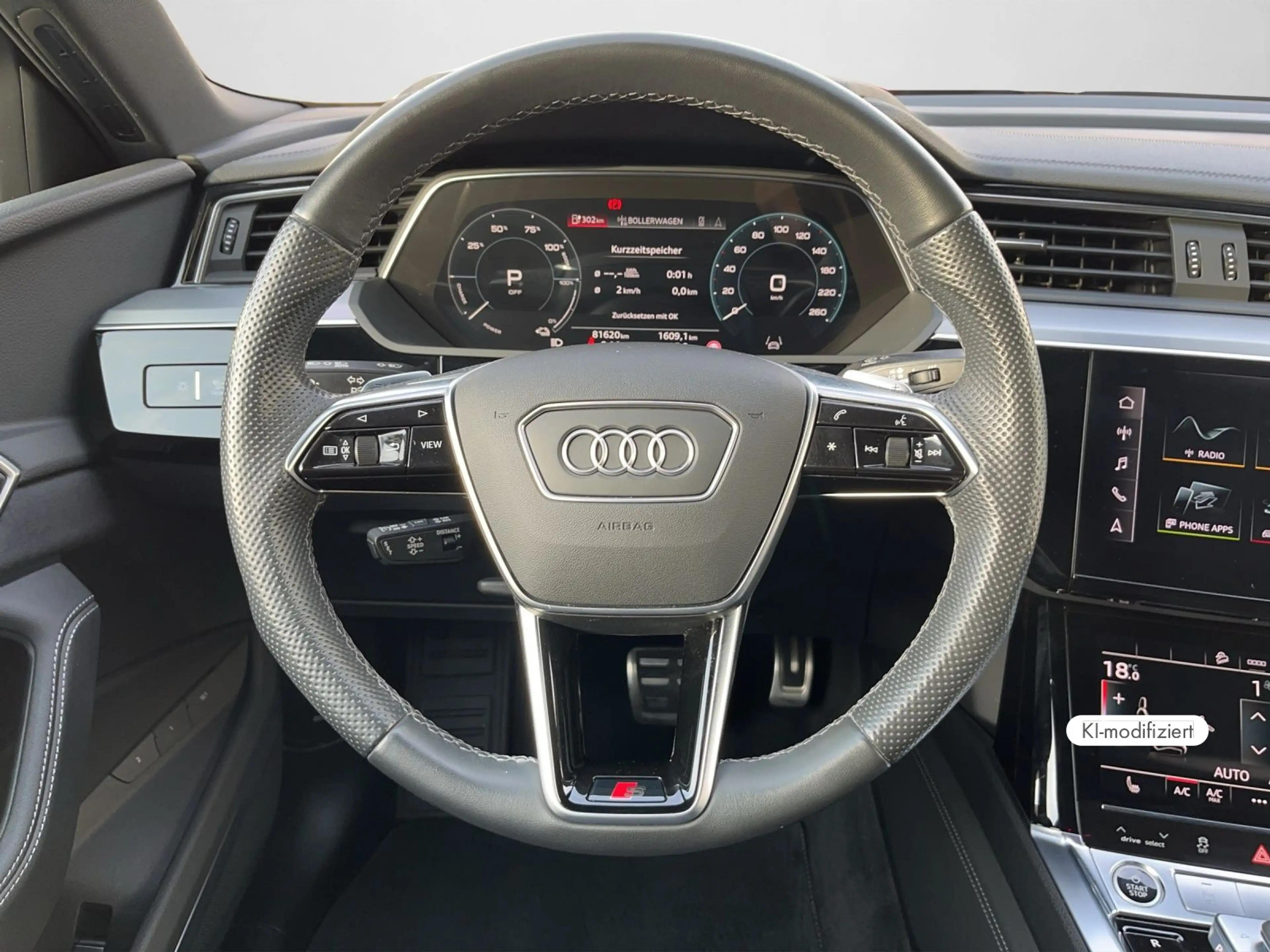 Audi Q8 e-tron Advanced 50 e-tron quattro 2 — photo 9