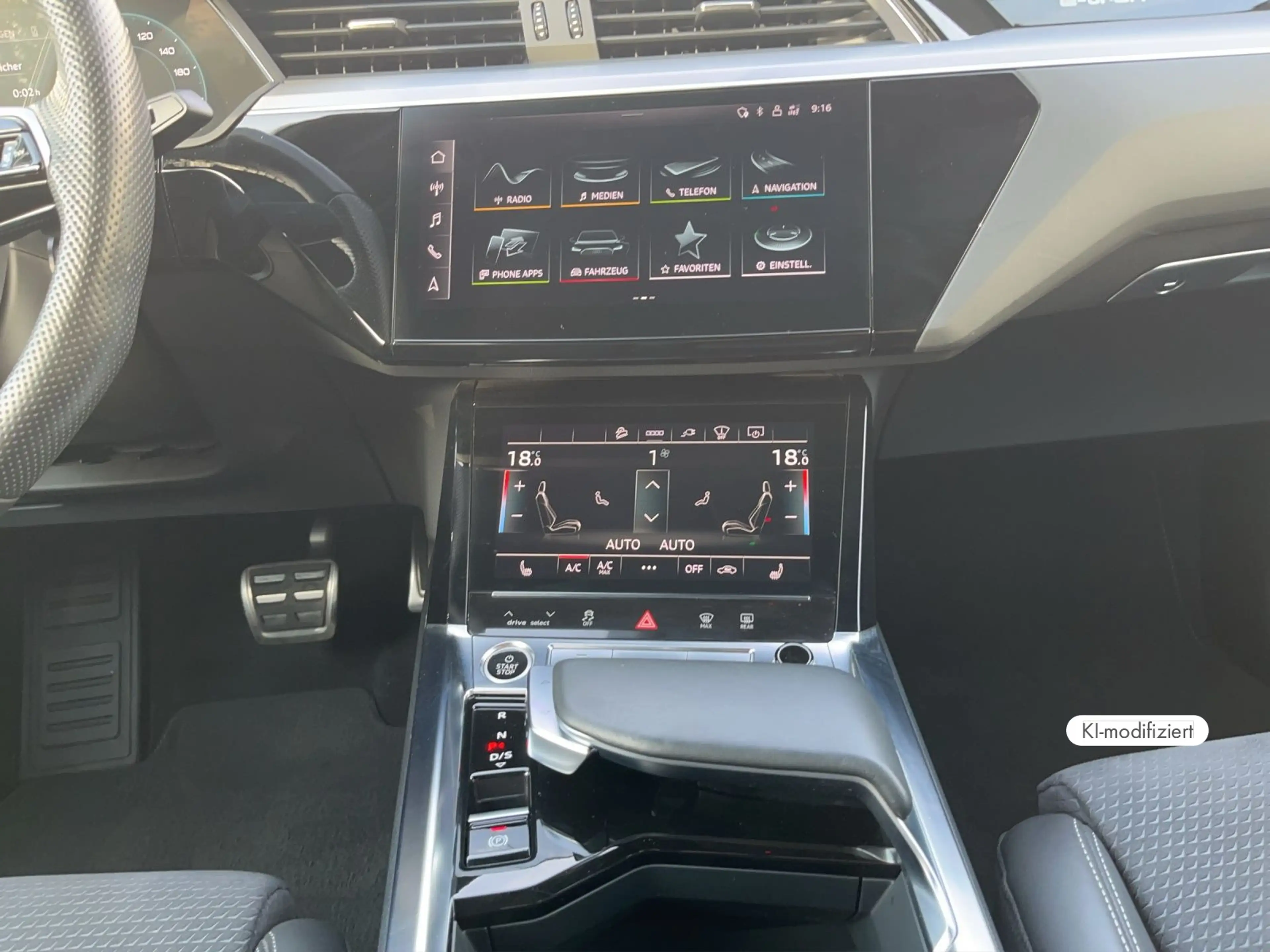 Audi Q8 e-tron Advanced 50 e-tron quattro 2 — photo 11