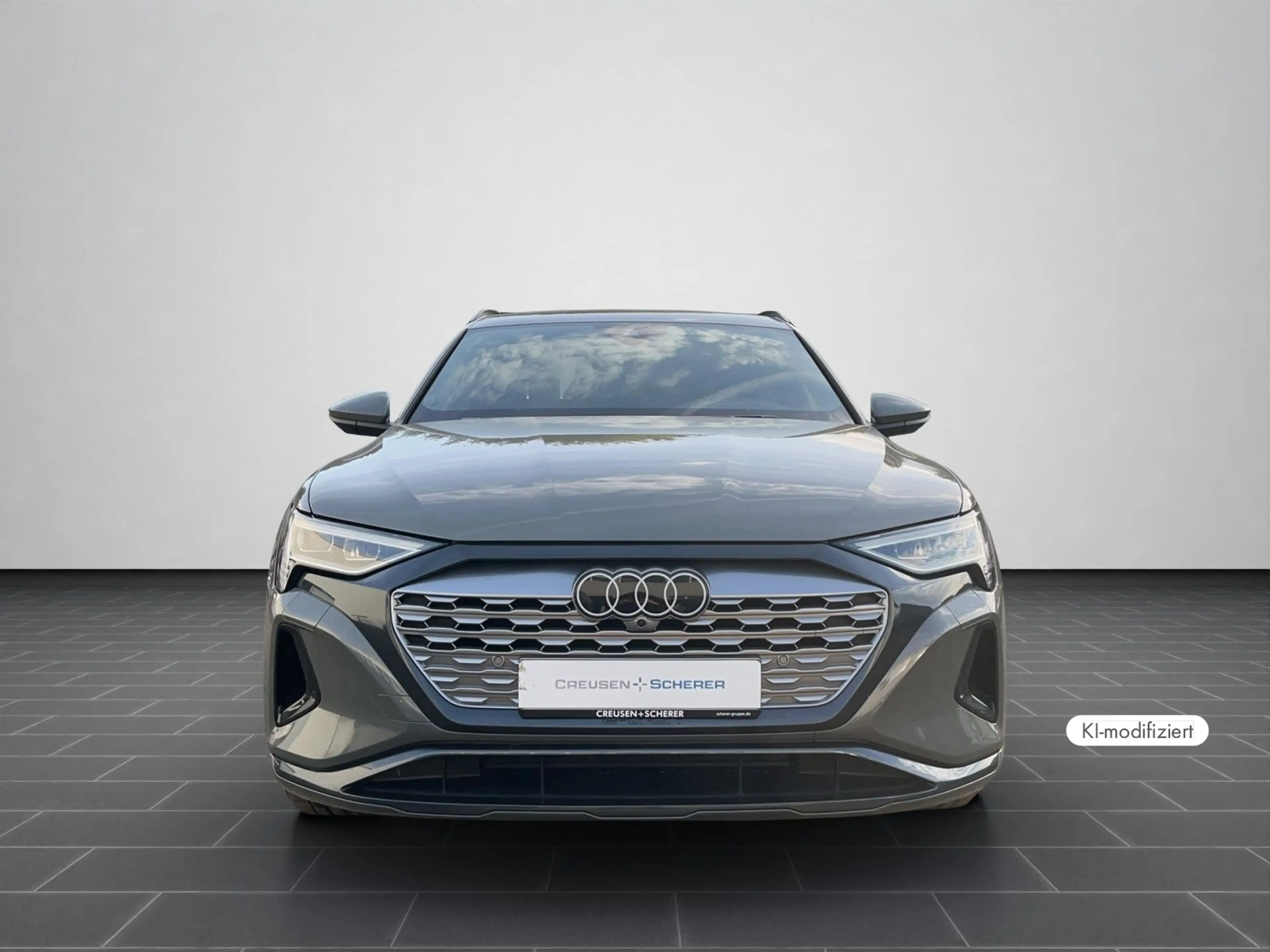 Audi Q8 e-tron Advanced 50 e-tron quattro 2 — photo 5