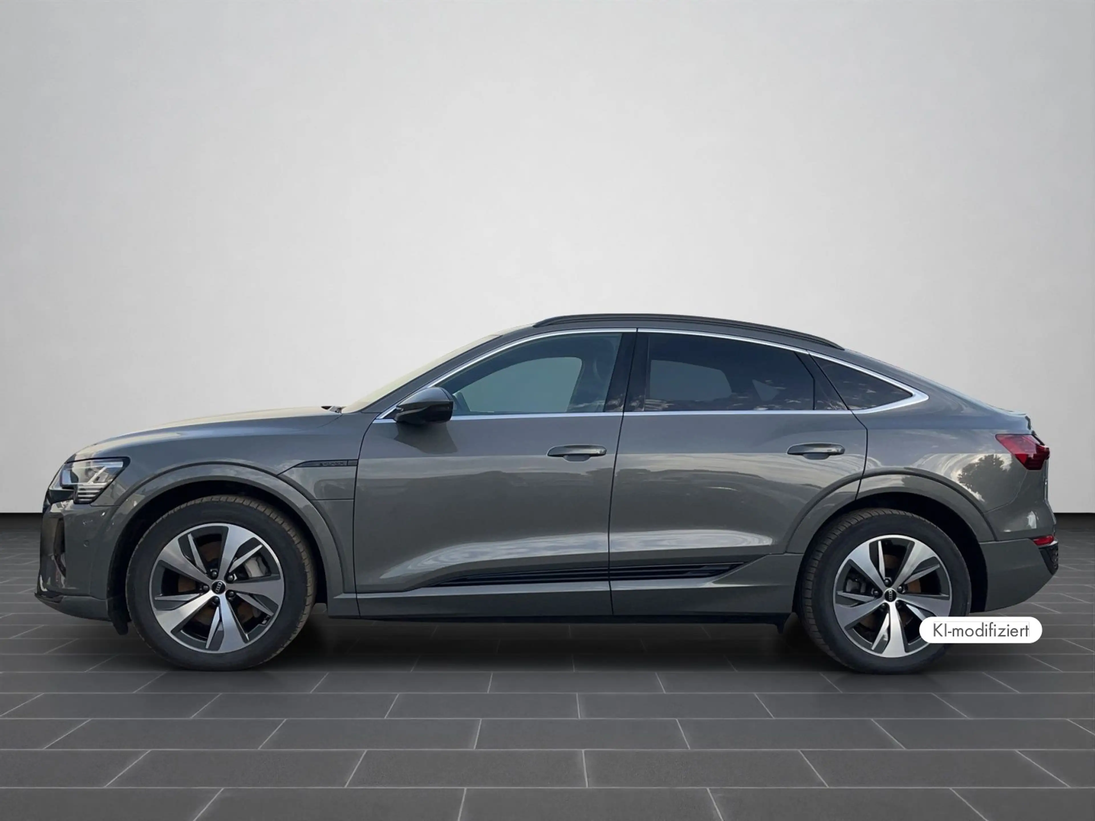 Audi Q8 e-tron Advanced 50 e-tron quattro 2 — photo 7
