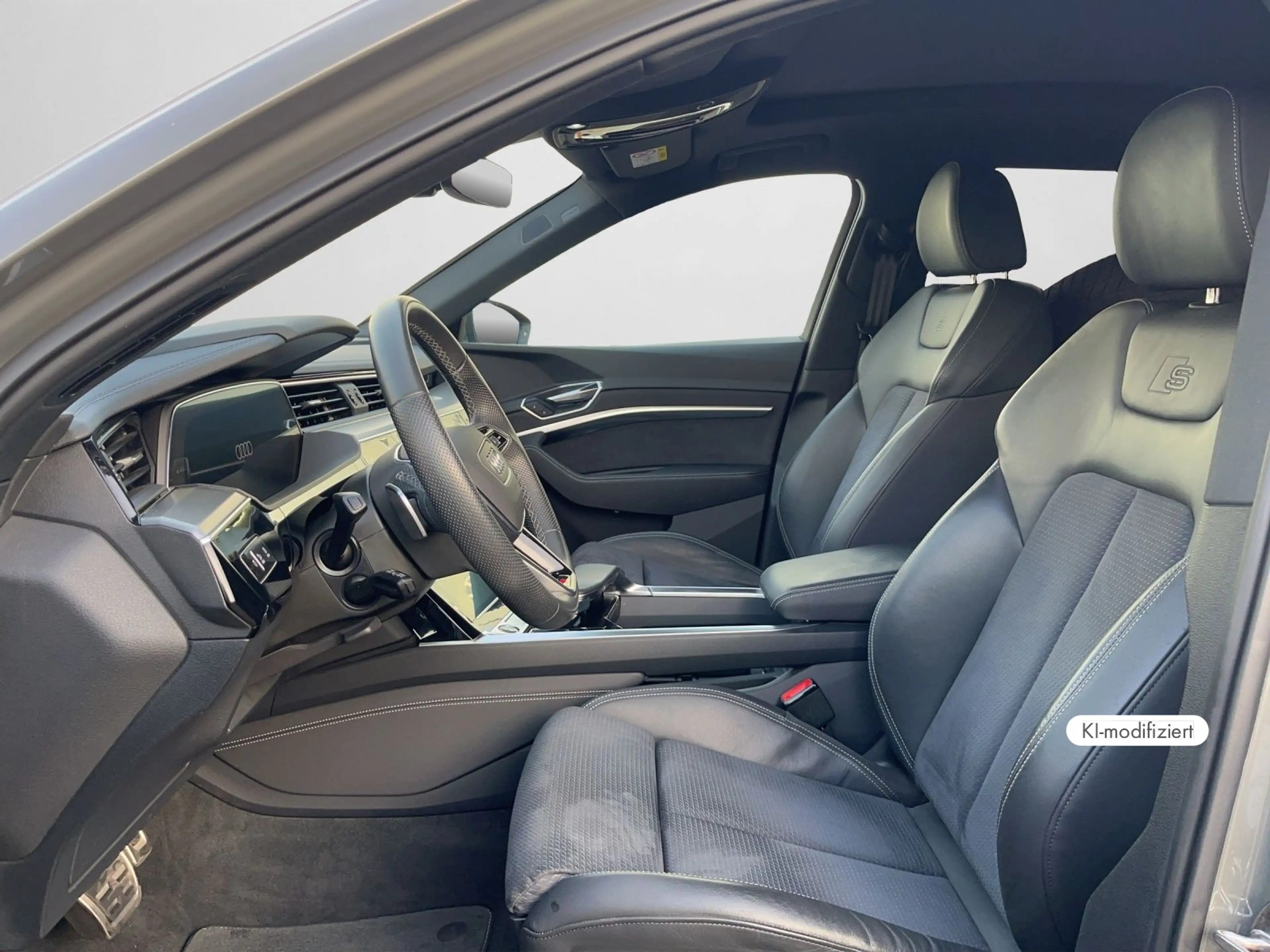 Audi Q8 e-tron Advanced 50 e-tron quattro 2 — photo 12