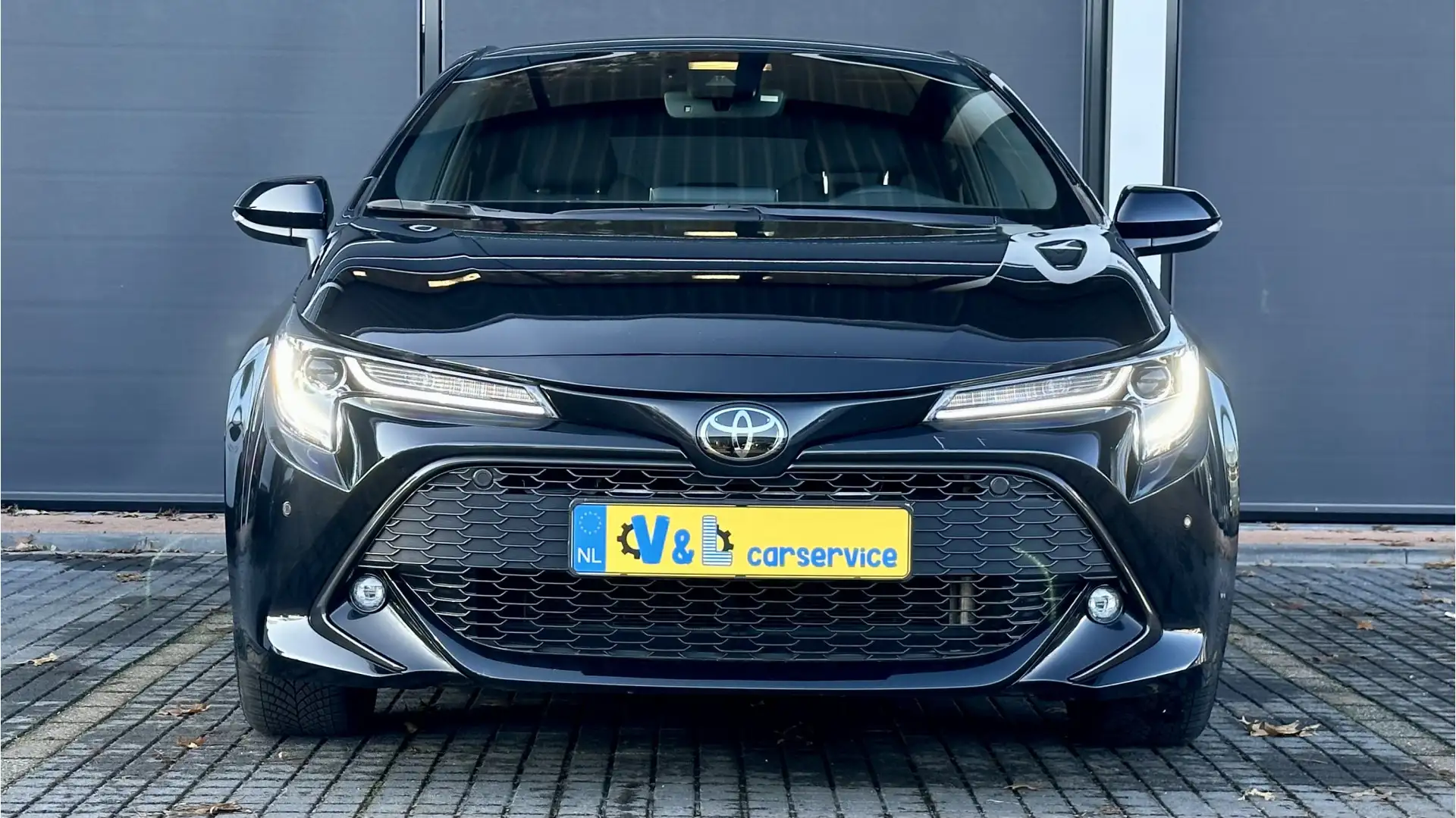 Toyota Corolla 1.2 Turbo Dynamic / Stoel&stuurverwr. / Trekhaak / Schwarz - 2