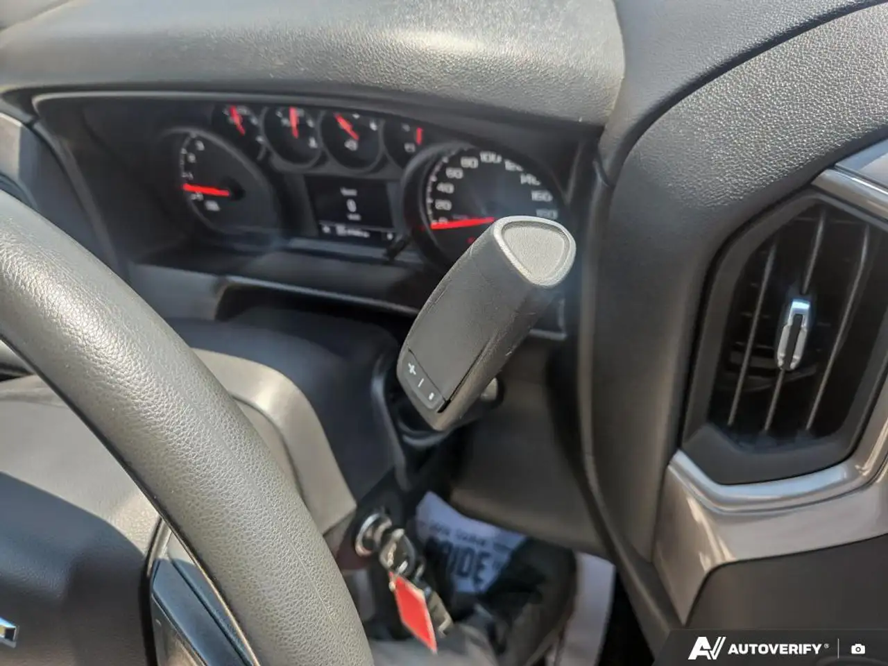 Chevrolet Silverado 1500 снимка Chevrolet Silverado 1500