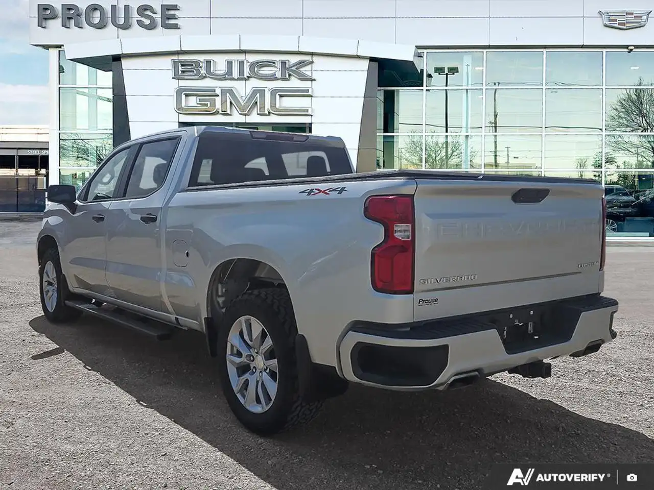 Chevrolet Silverado 1500 снимка Chevrolet Silverado 1500