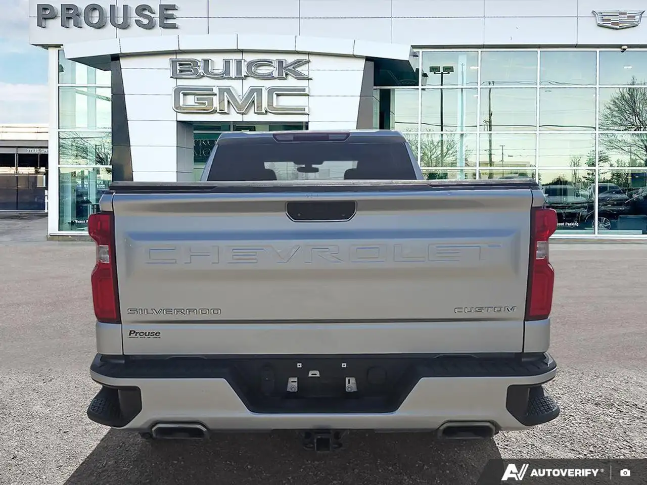 Chevrolet Silverado 1500 снимка Chevrolet Silverado 1500