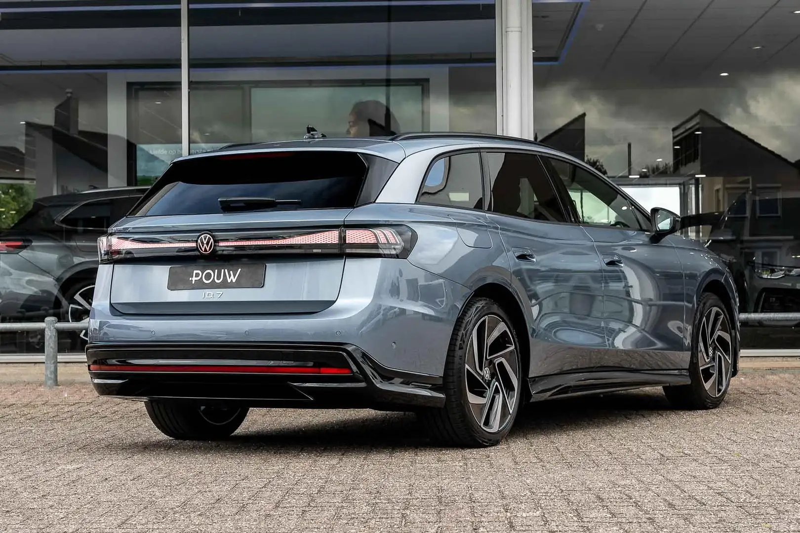 Volkswagen ID.7 Tourer Pro Business 286pk 77 kWh | 360 Camera | St Blauw - 2