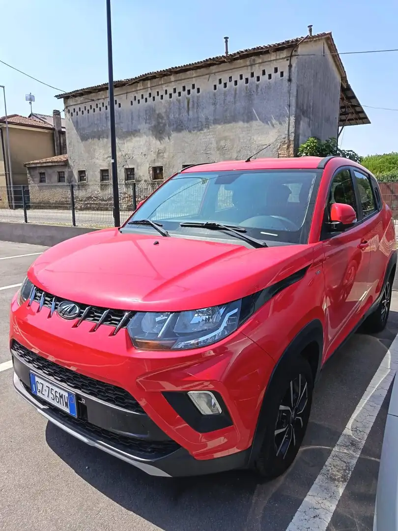 Mahindra KUV100 KUV100 1.2 K8 m-bifuel Rot - 1