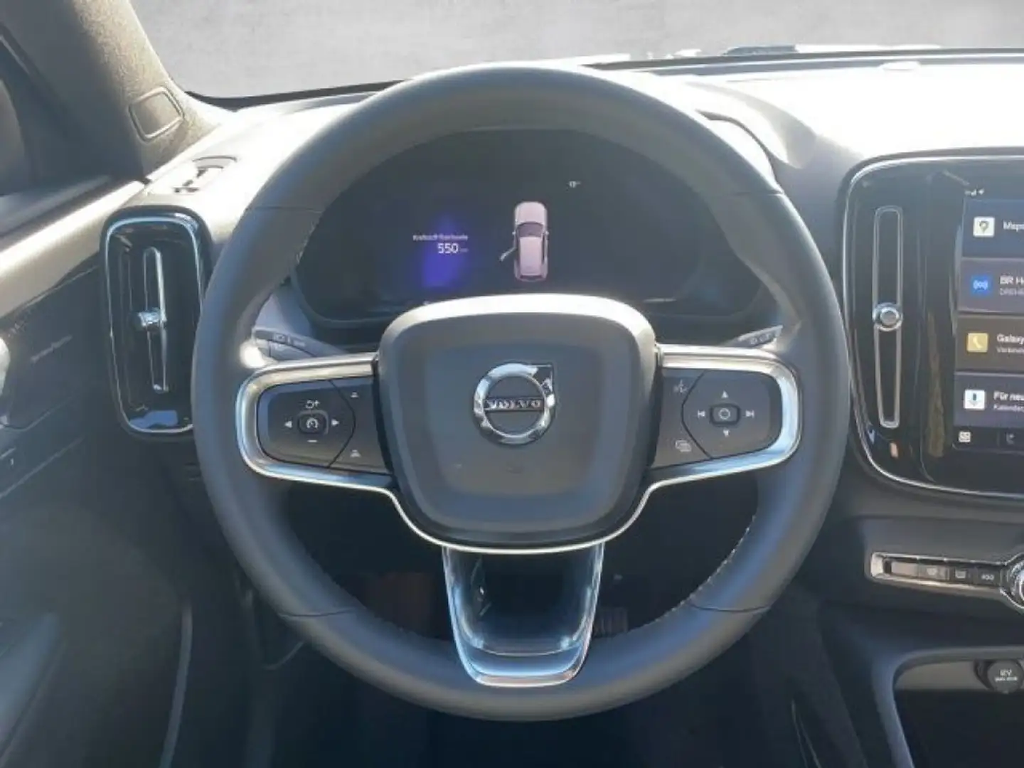 Volvo XC40 B3 automatico Plus Dark Bianco - 2