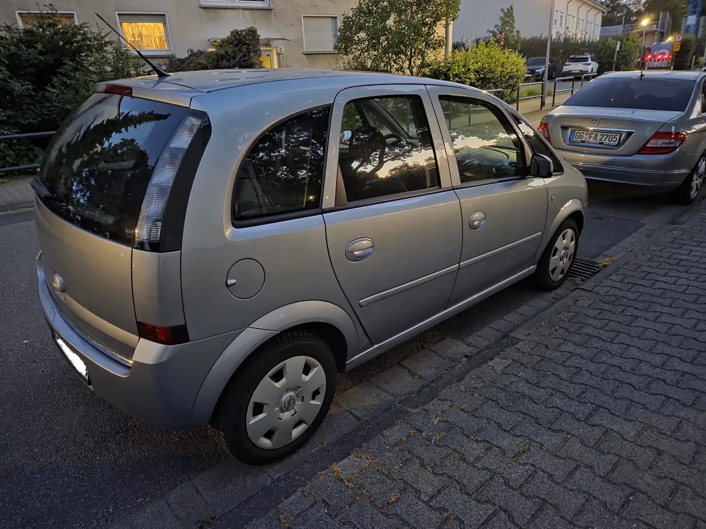Opel Meriva Edition Grau - 2