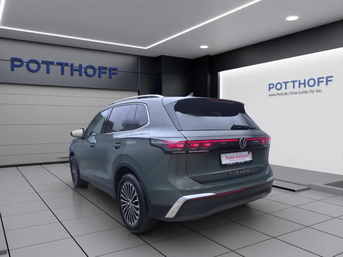 Volkswagen Tiguan 2.0 TDI DSG ELEGANCE NAVI AHK KAMERA SHZG Grün - 2