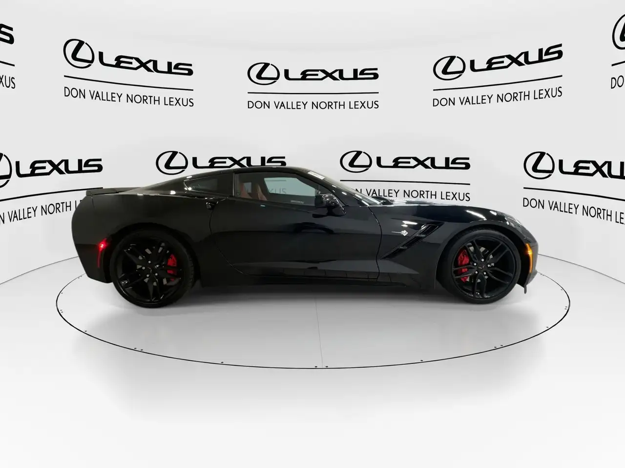 Chevrolet Corvette снимка Chevrolet Corvette