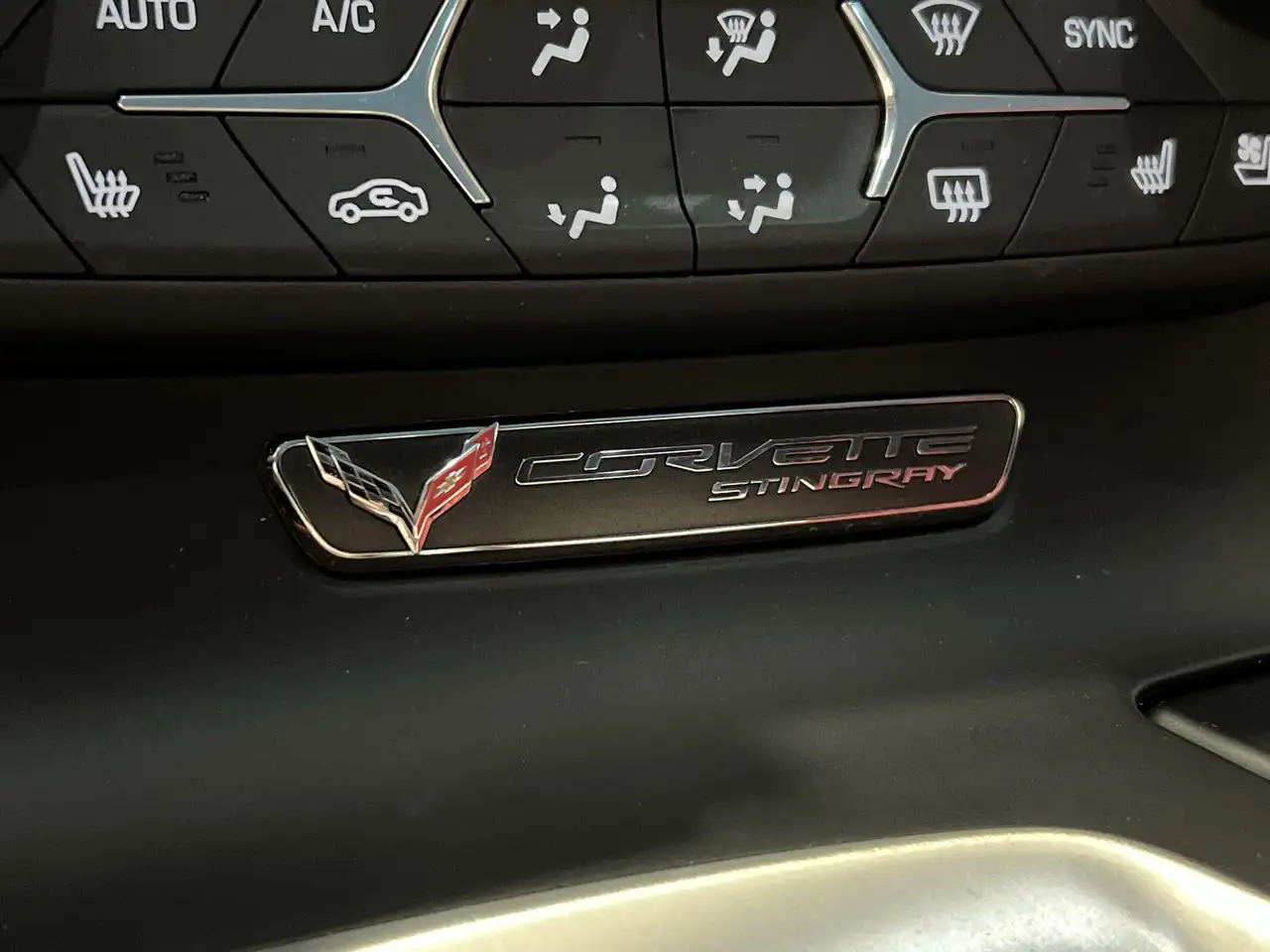 Chevrolet Corvette снимка Chevrolet Corvette