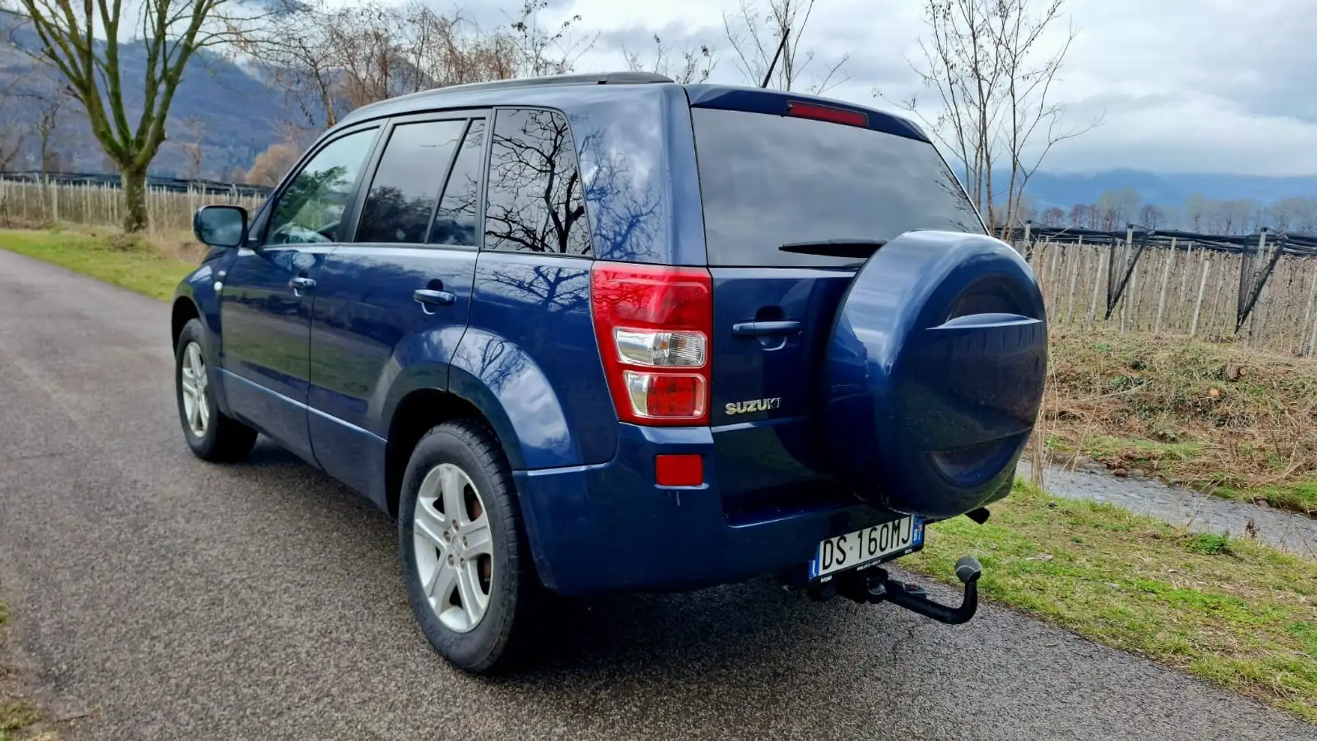 Suzuki Grand Vitara Grand+Vitara+II+2006+5p+1.9+ddis+Executive Modrá - 2