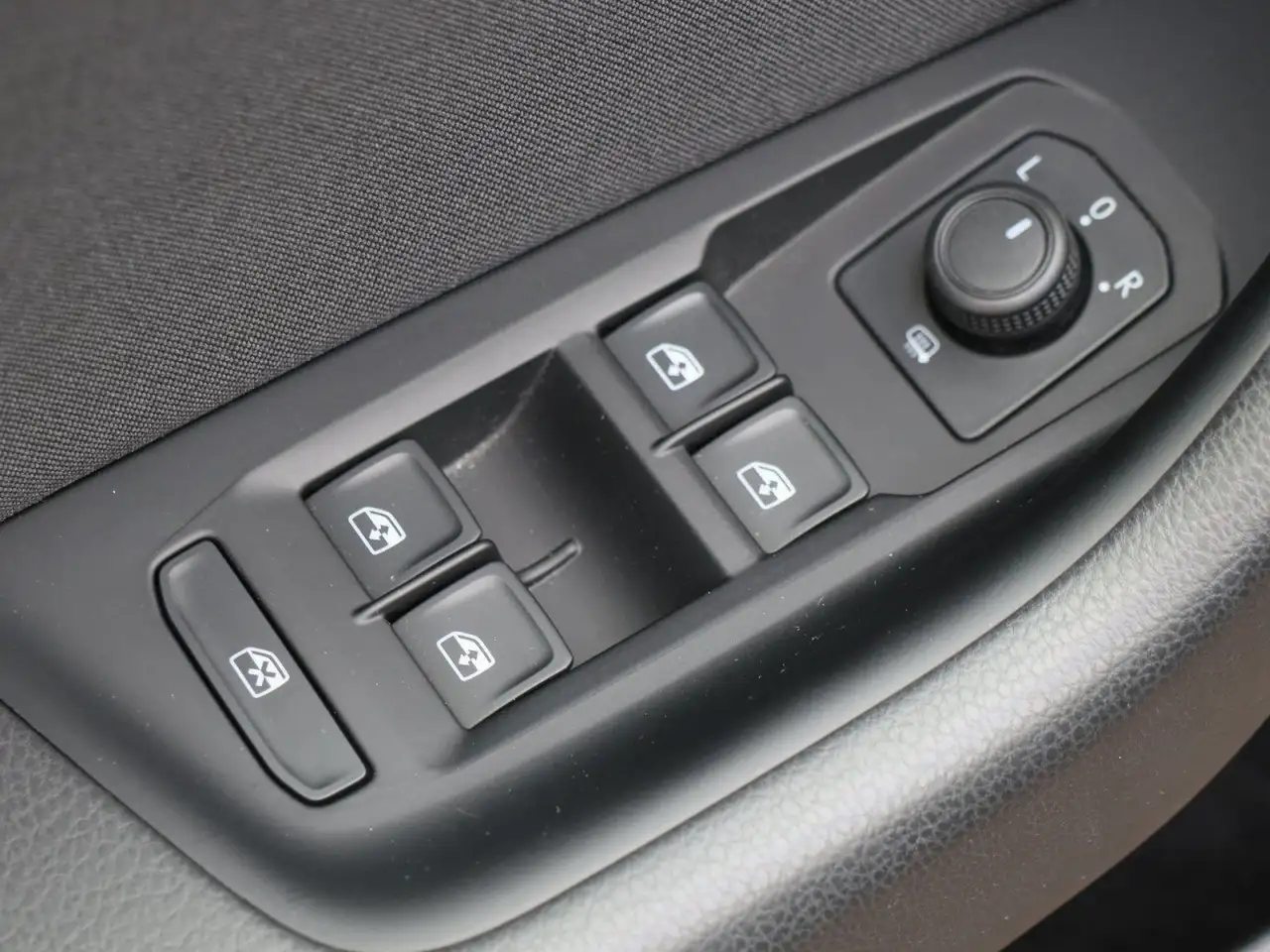 Volkswagen Passat Business 2.0 TDI DSG ACC AHK LED, миниатюра 15