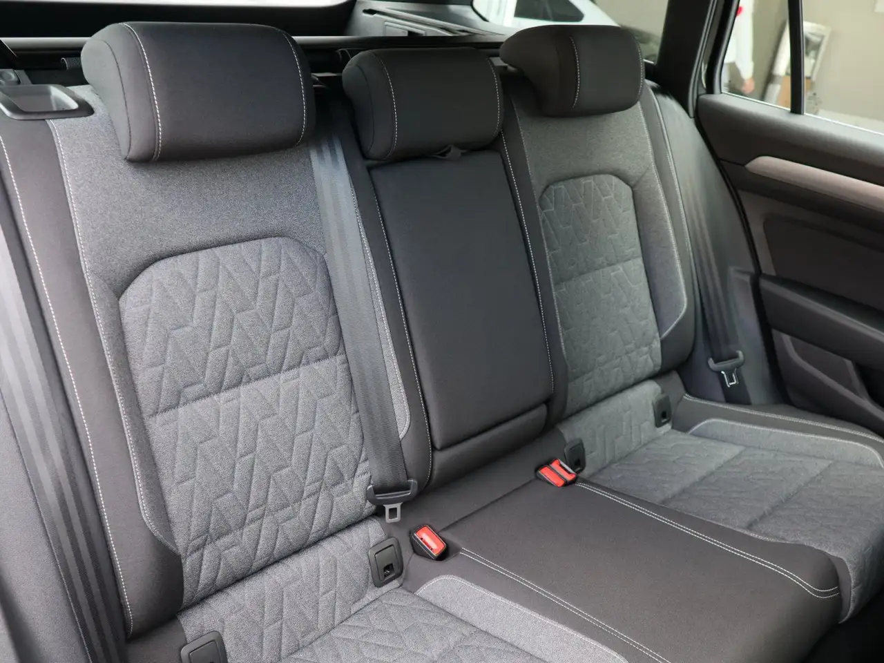 Volkswagen Passat Business 2.0 TDI DSG ACC AHK LED, миниатюра 5