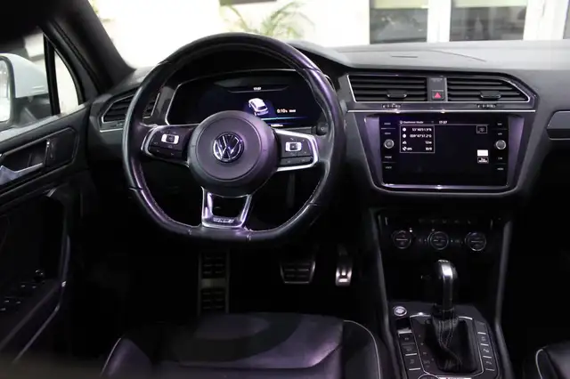 Volkswagen Tiguan Allspace view 15