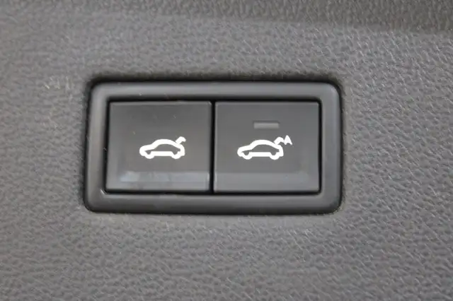 Volkswagen Tiguan Allspace view 8
