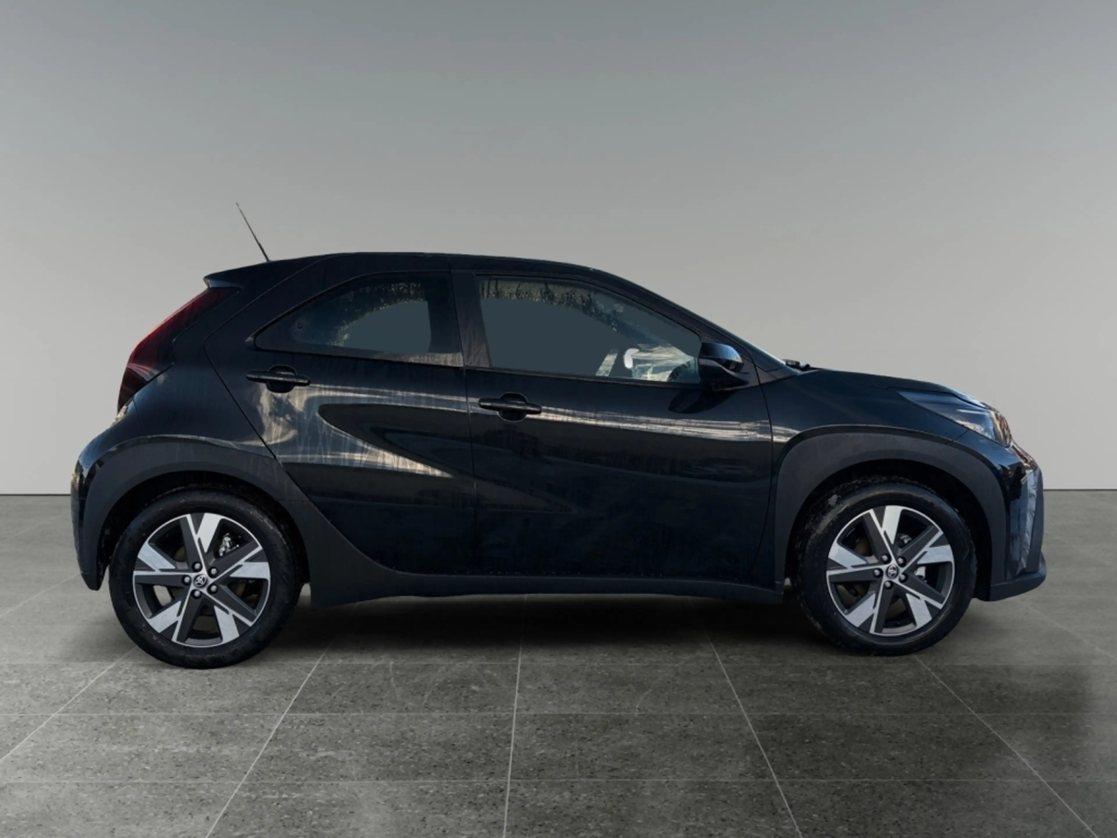 Toyota Aygo X AYGO X 1,5 l Active CVT — photo 6