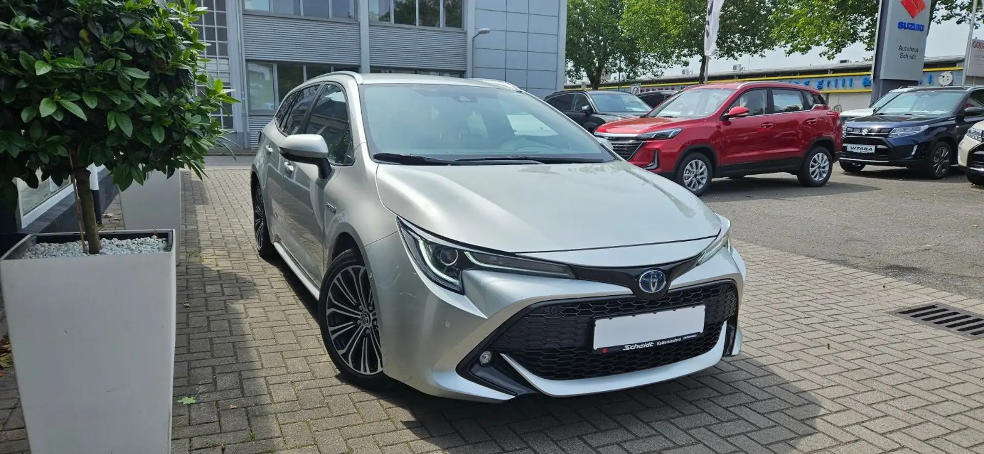 Toyota Corolla 2,0 Hybrid Team Deutsch Touring Sports Silber - 2