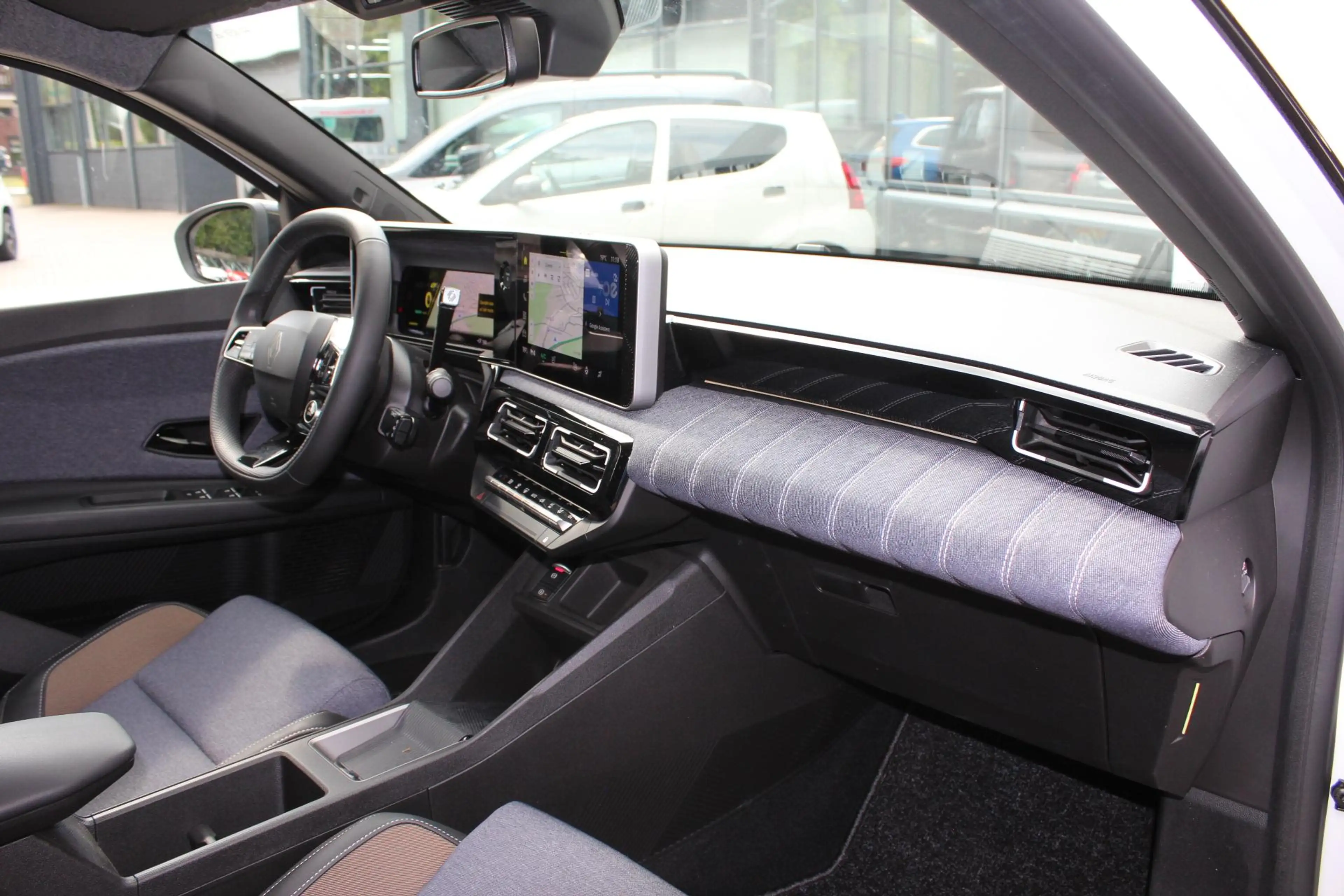 Renault R 5 Comfort Range Techno 52 kWh 150 pk — photo 14
