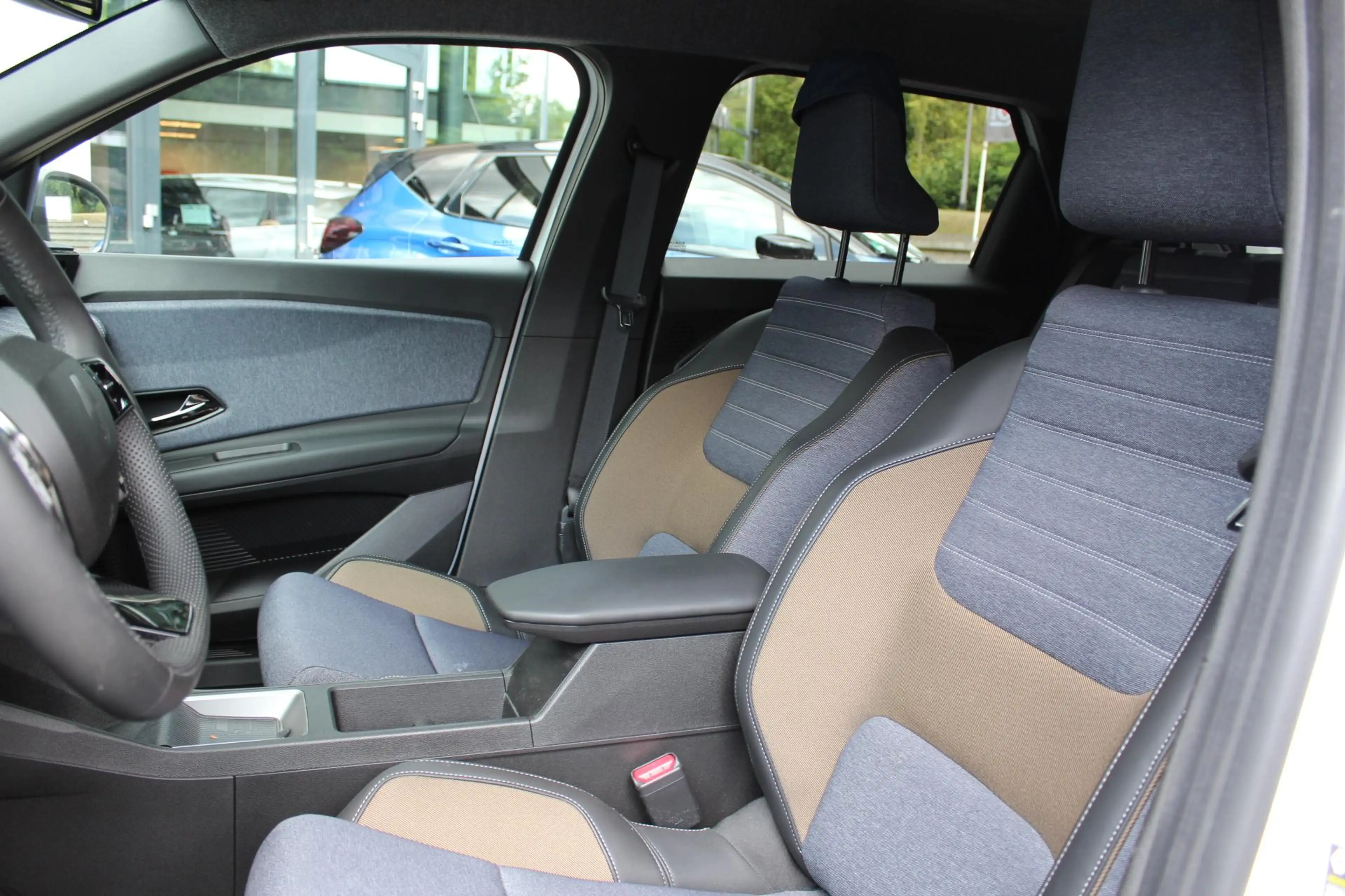 Renault R 5 Comfort Range Techno 52 kWh 150 pk — photo 6