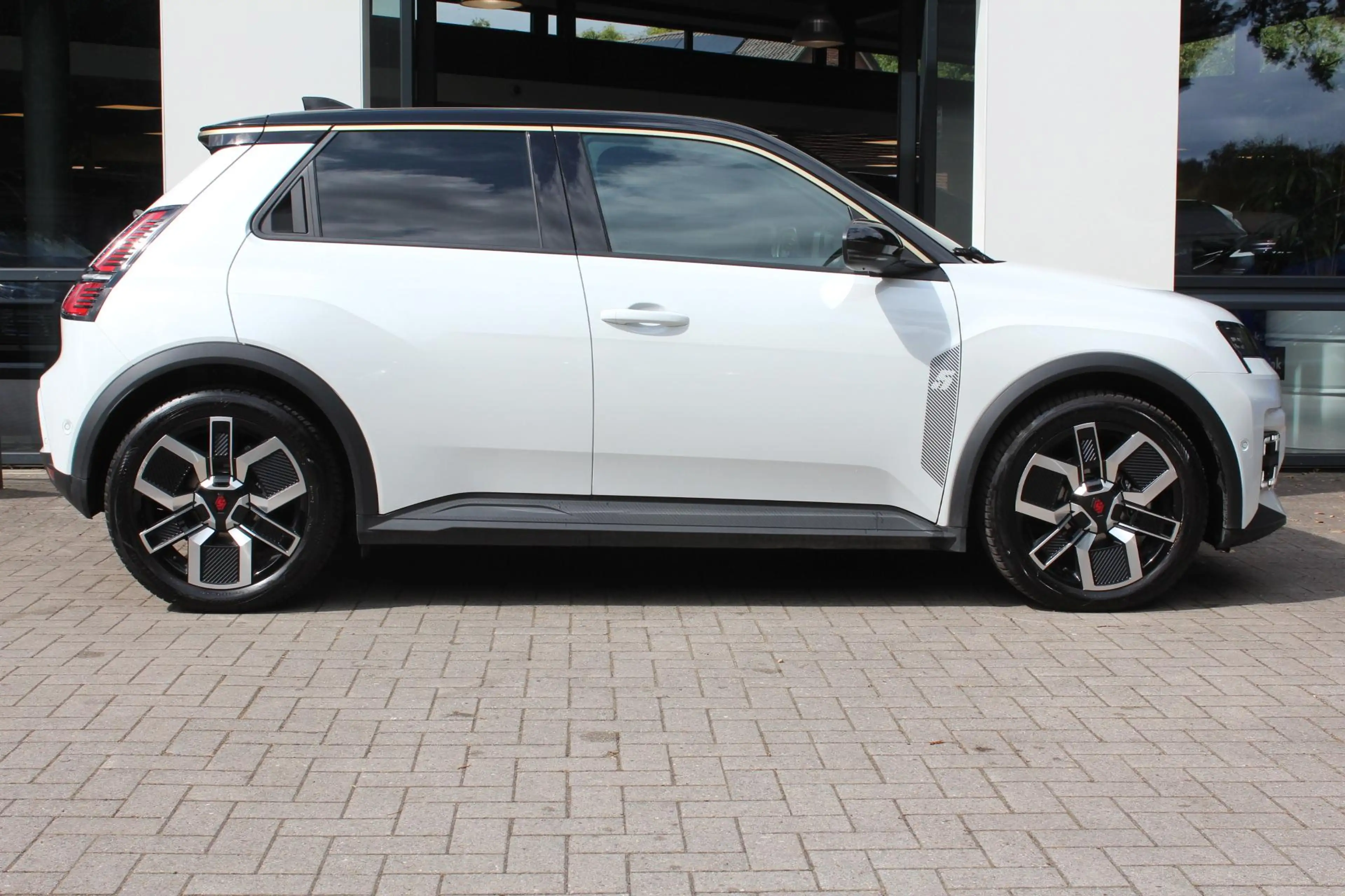 Renault R 5 Comfort Range Techno 52 kWh 150 pk — photo 11
