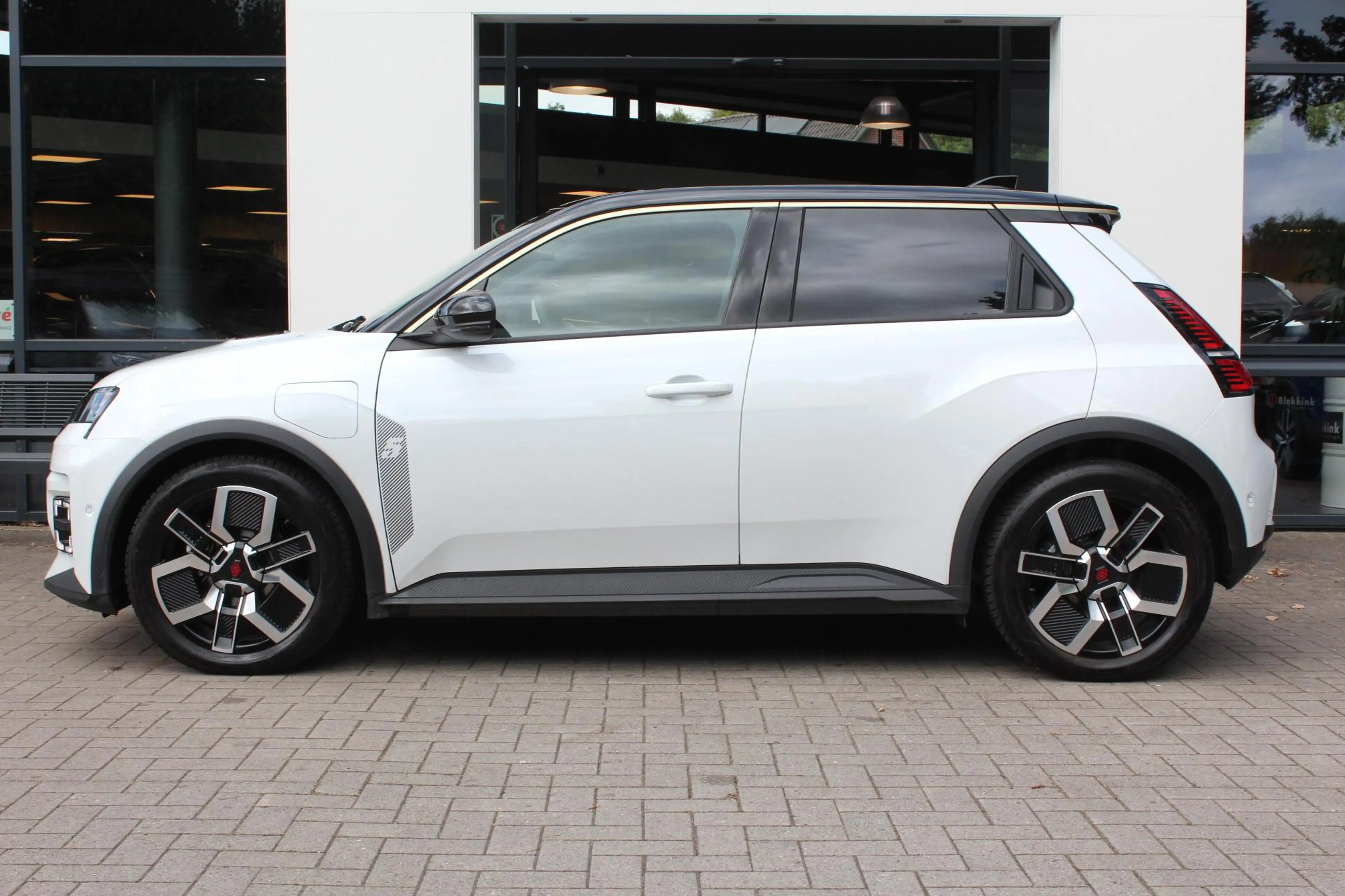 Renault R 5 Comfort Range Techno 52 kWh 150 pk — photo 5