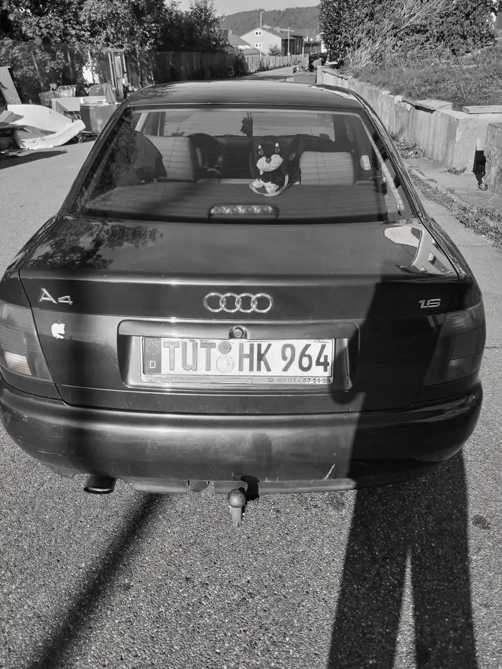 Audi A4 1.6, foto 4