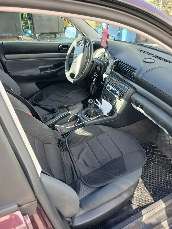 Audi A4 1.6, foto 7