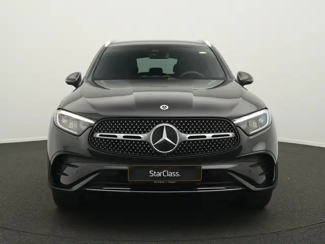 Mercedes-Benz 300 view 2