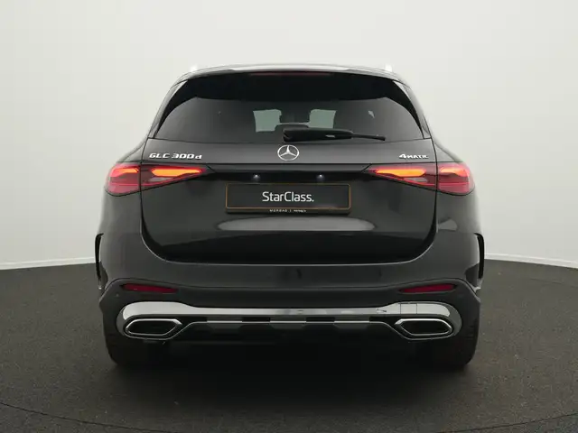 Mercedes-Benz 300 view 4
