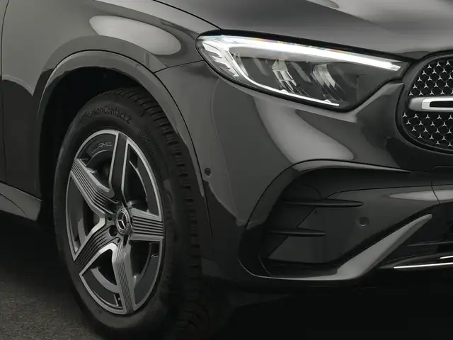 Mercedes-Benz 300 view 9