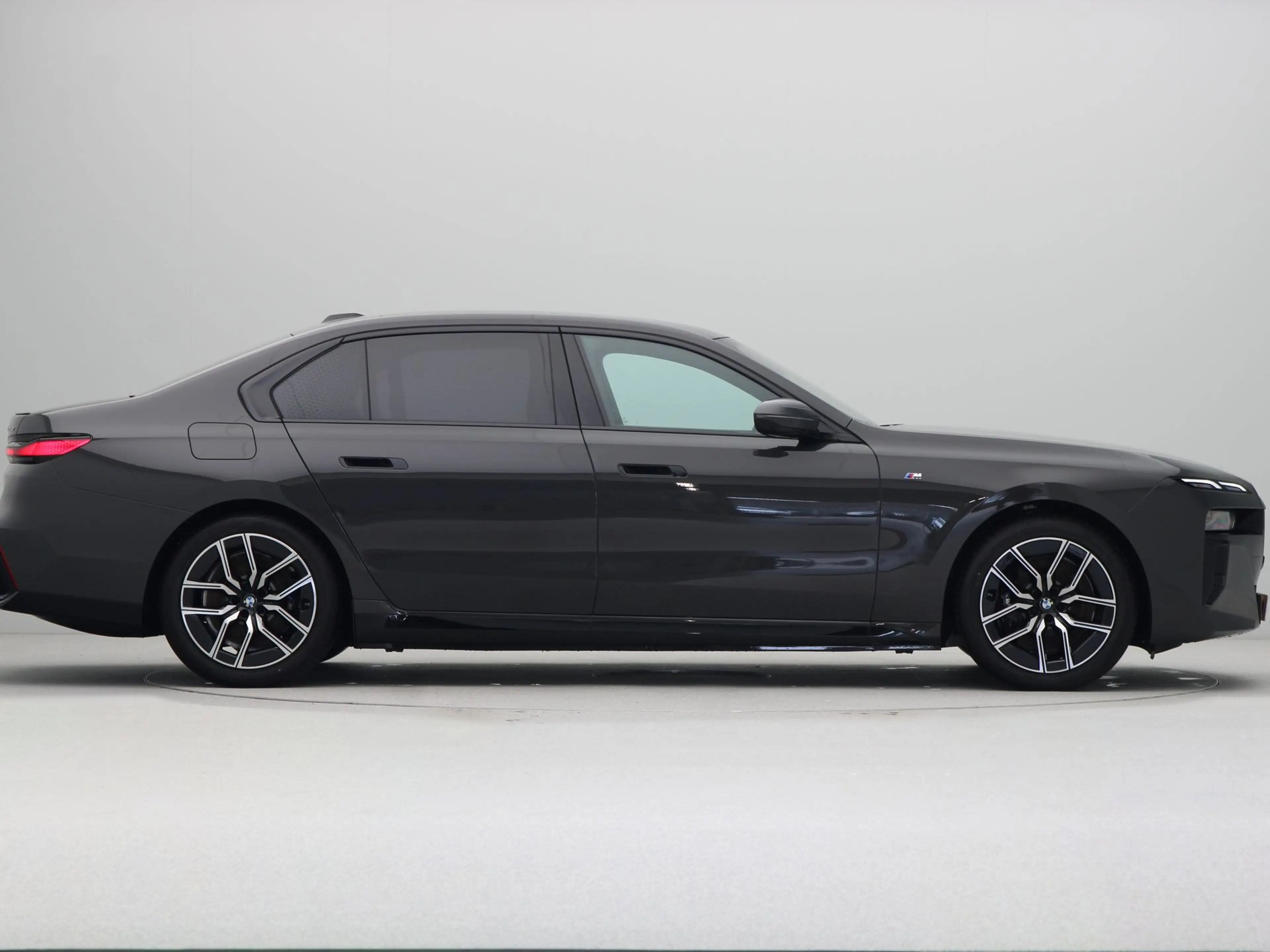 BMW i7 eDrive50 106 kWh — photo 8