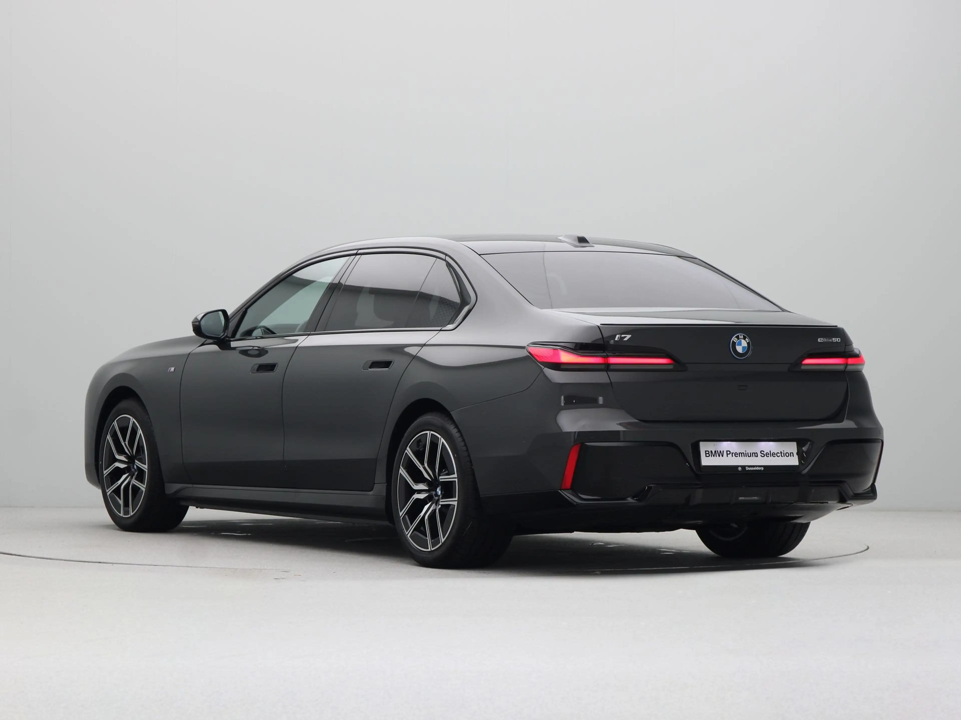 BMW i7 eDrive50 106 kWh — photo 11