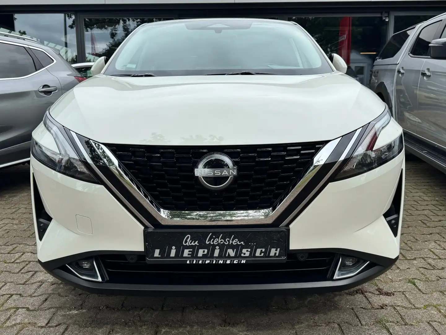 Nissan Qashqai 1.3 MHEV N-Connecta *Automatik* Weiß - 2