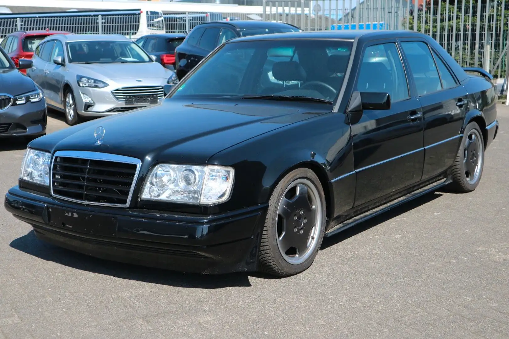 Mercedes-Benz 300 E 24V  Lim. Aut. AMG  LEDER*TEMPOMAT*KLIMA* Negru - 2