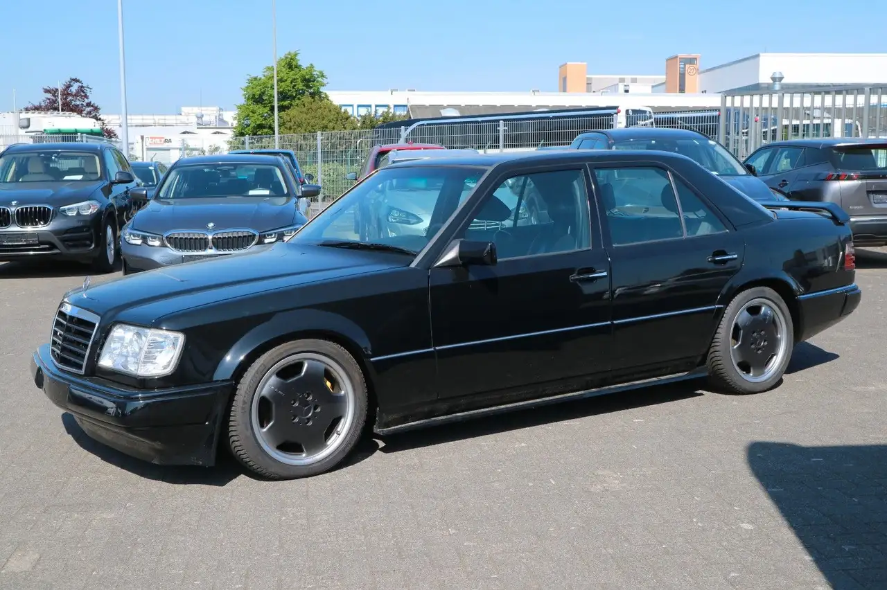 Mercedes-Benz 300 E 24V Lim. Aut. AMG LEDER*TEMPOMAT*KLIMA*, foto 1