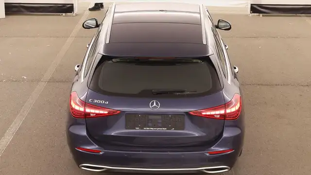 Mercedes-Benz C-Class view 7