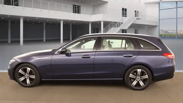 Mercedes-Benz C-Class view 6